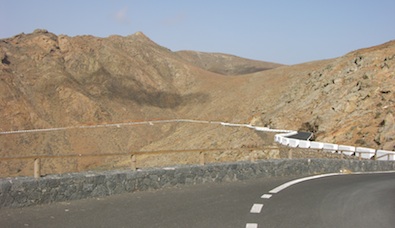 Strasse mit Panoramablick Fuerteventura.