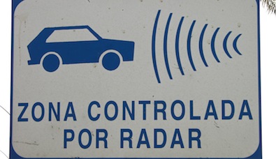 Hinweisschild Radarkontrolle Kanaren.